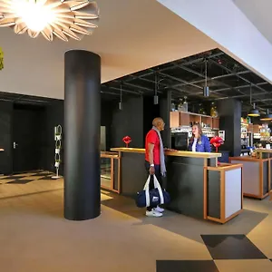 https://ibis-bercy-village-12eme.fr-paris.fr