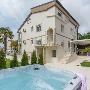 Stephany Apartment Porec