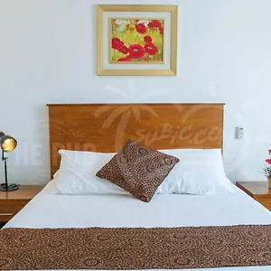 https://the-pub-hotel.angeleshotels.net